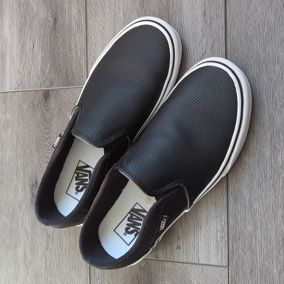 Vans slip on shoes, size 9 - Picture 2 of 7